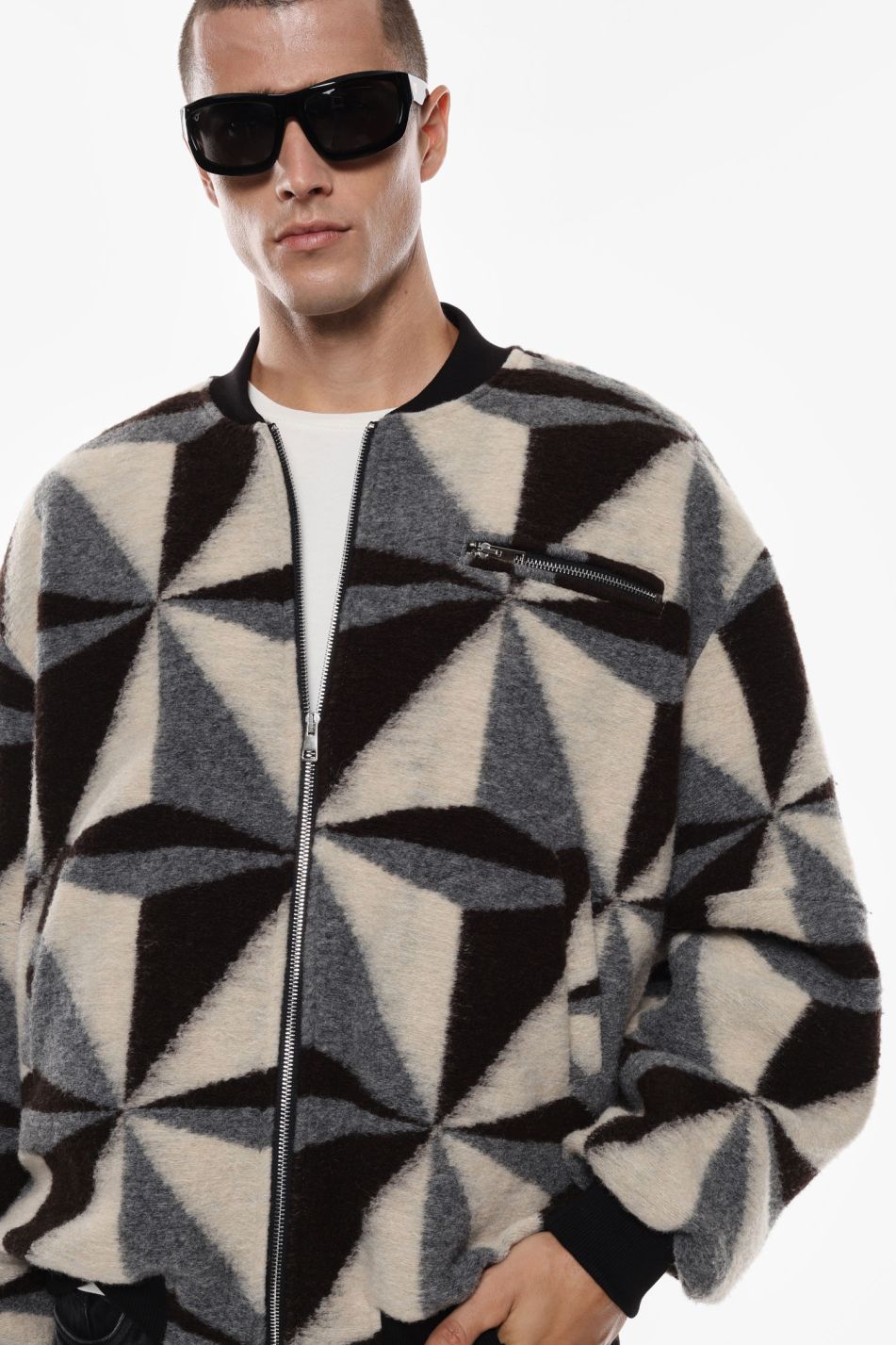 GIACCA BOMBER CON MOTIVO GEOMETRICO