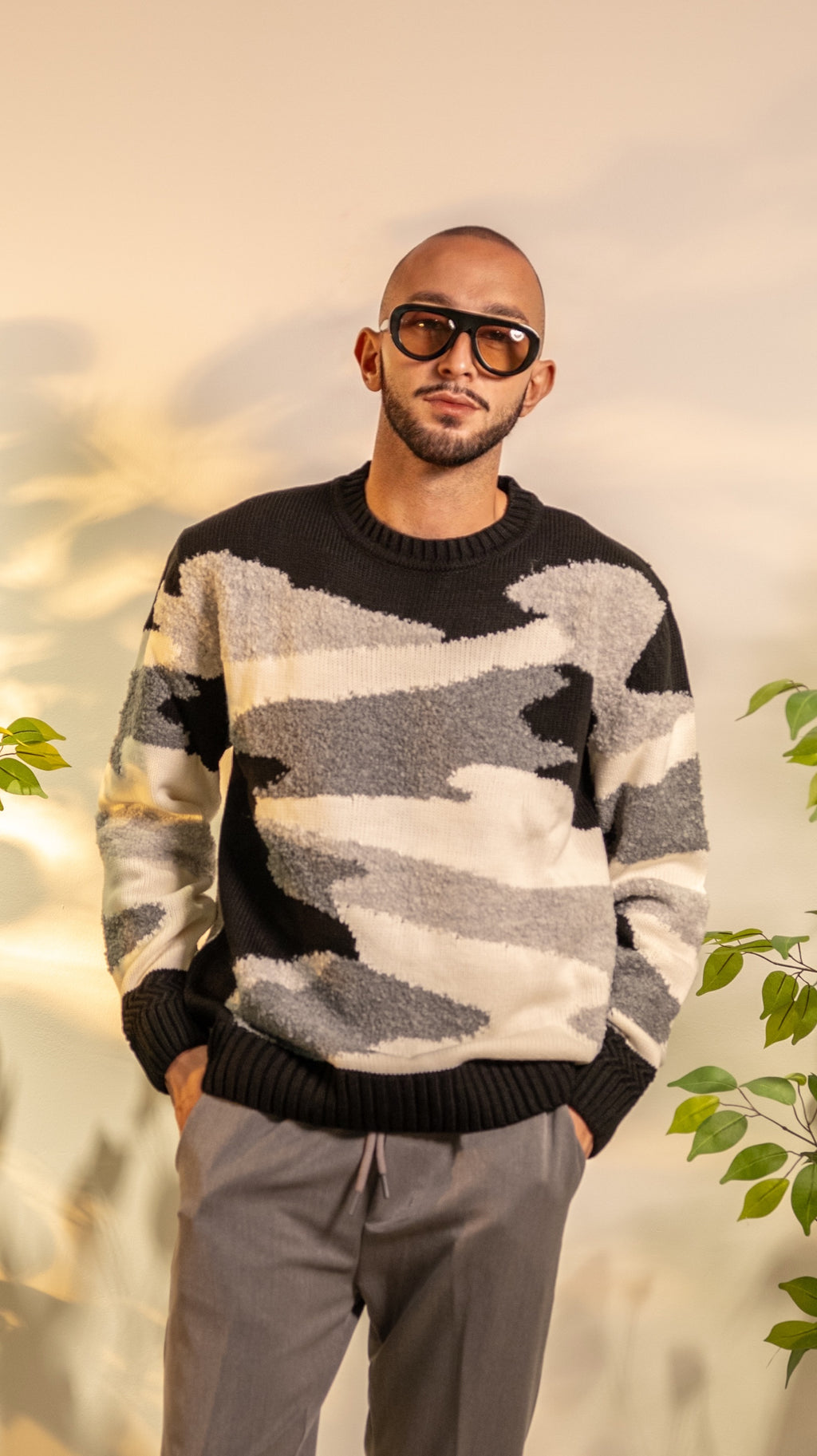 MAGLIONE CON STAMPA ASTRATTA A MANICHE LUNGHE