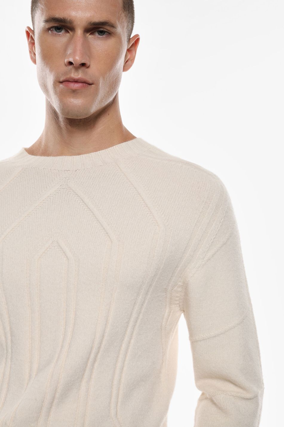 PULLOVER A MAGLIA CON MANICHE LUNGHE